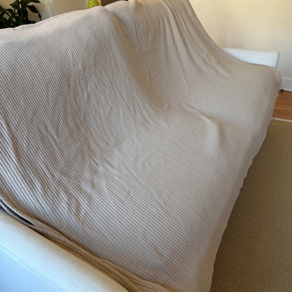 Cozy Earth Bamboo Quilted Coverlet Queen Driftwood Ribbed Bedding Blanket - Picture 6 of 7